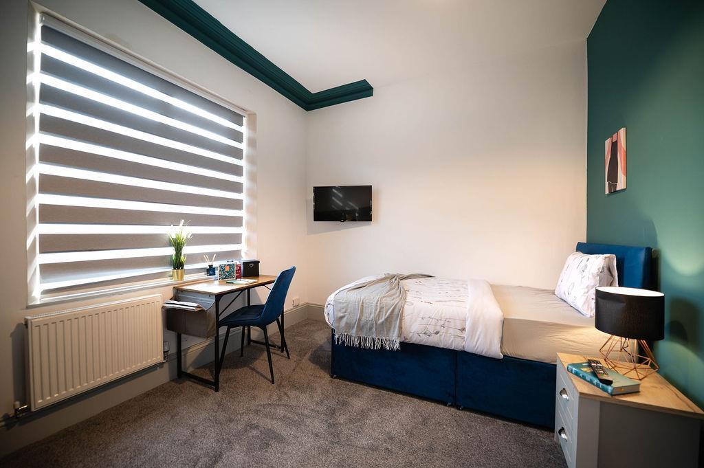 Room 1 .jpg
