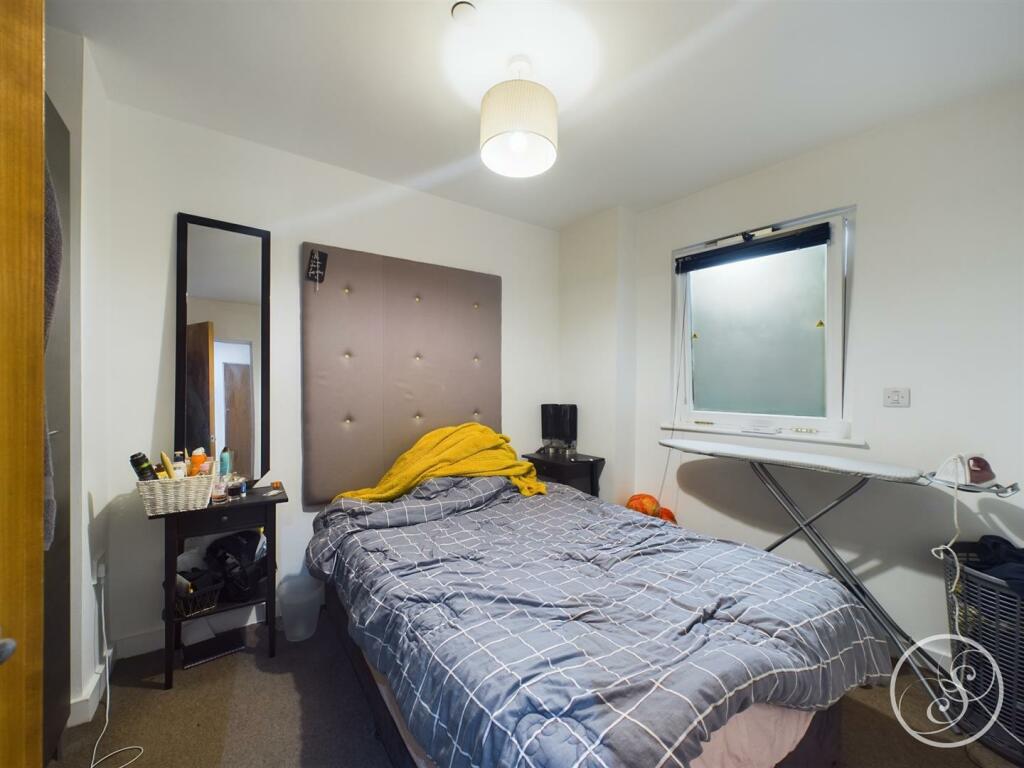 26 Skyline Bed 2