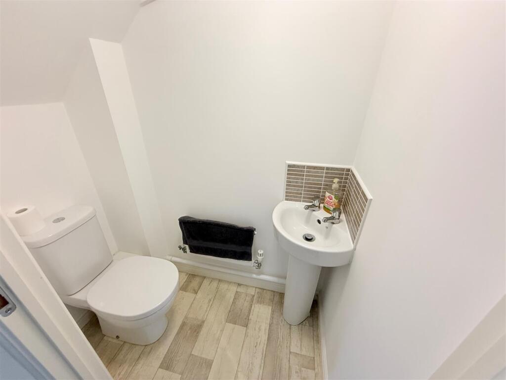 GROUND FLOOR WC