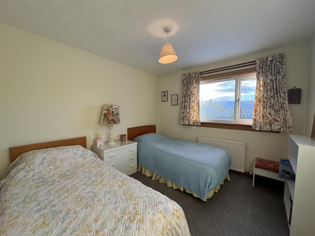 BEDROOM 3.2.JPG