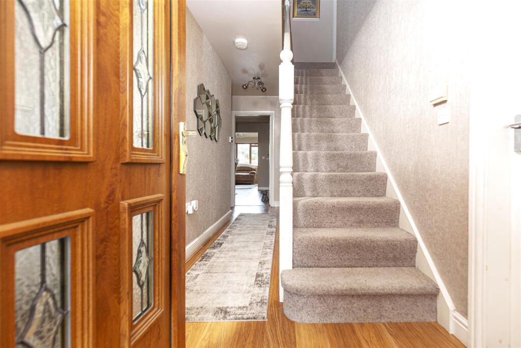 Bramleys Estate Agents - Dewsbury Road - Elland (5