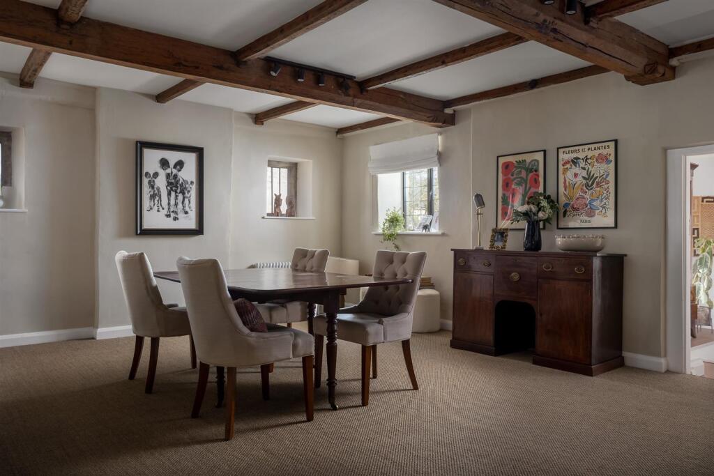 48 - Dowmans Farmhouse - GL53 9QY - Web.jpg