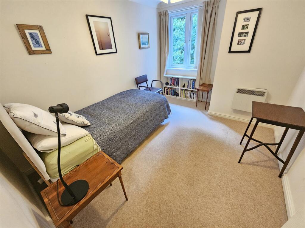 Bedroom 2.jpg