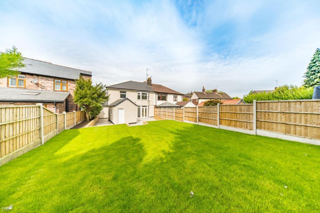 6 stanley crescent garden.jpg