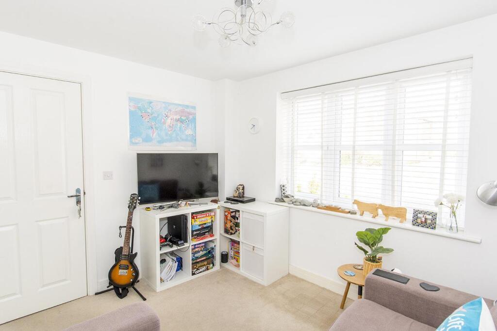 Snug / Dining Room