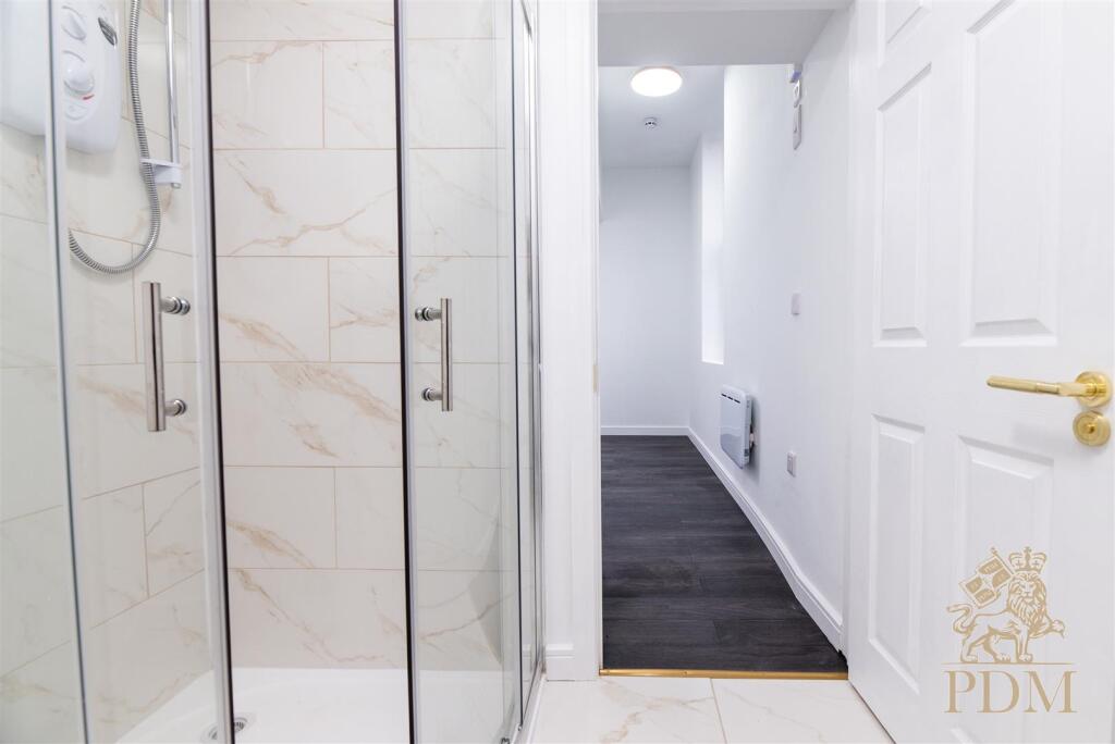 Bank Apartments Peveril St Nottingham NG7 4AH