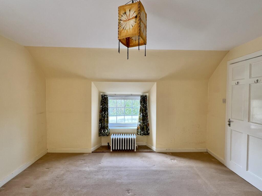 Kirkmulloch, 1 Wayside, Dalry - Williamson and Hen