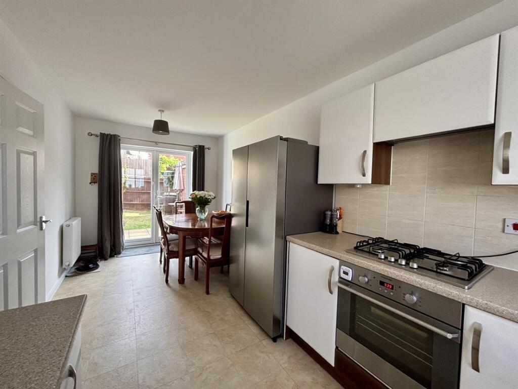 Kitchen 3.jpg