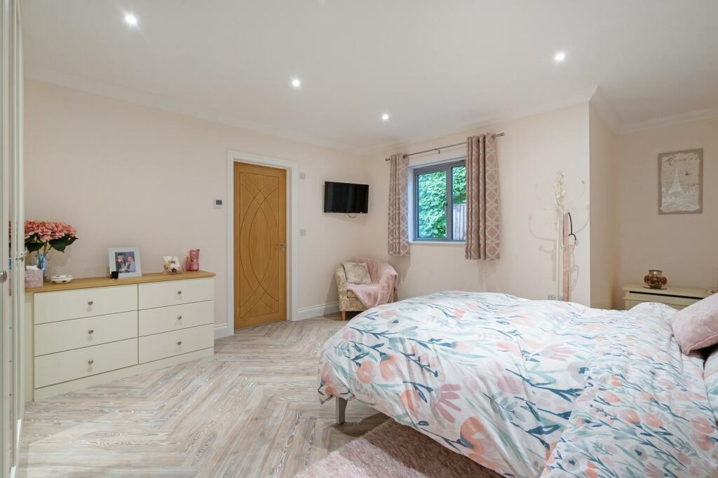 A BEDROOM 4A (30).jp