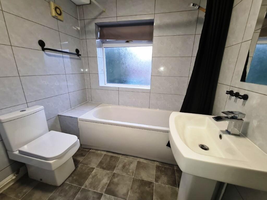 70 Sunnyside Road 25/11/2025, 13:12 1000051035.jpg