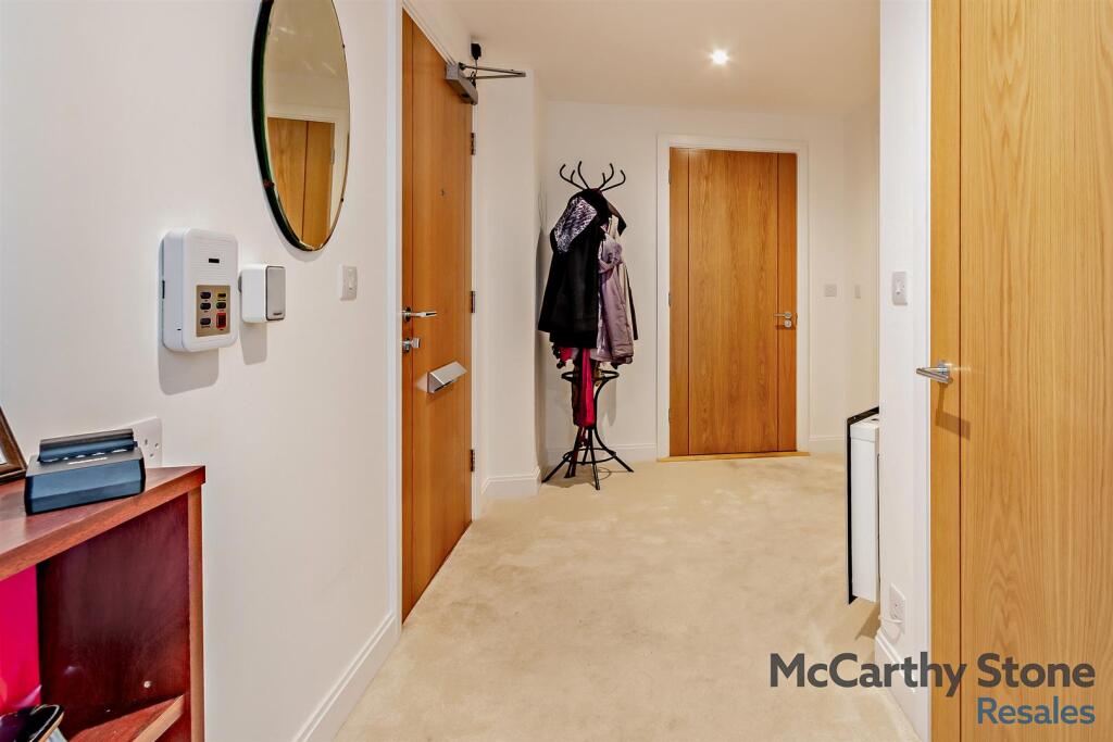 8653631-interior13-800.jpg