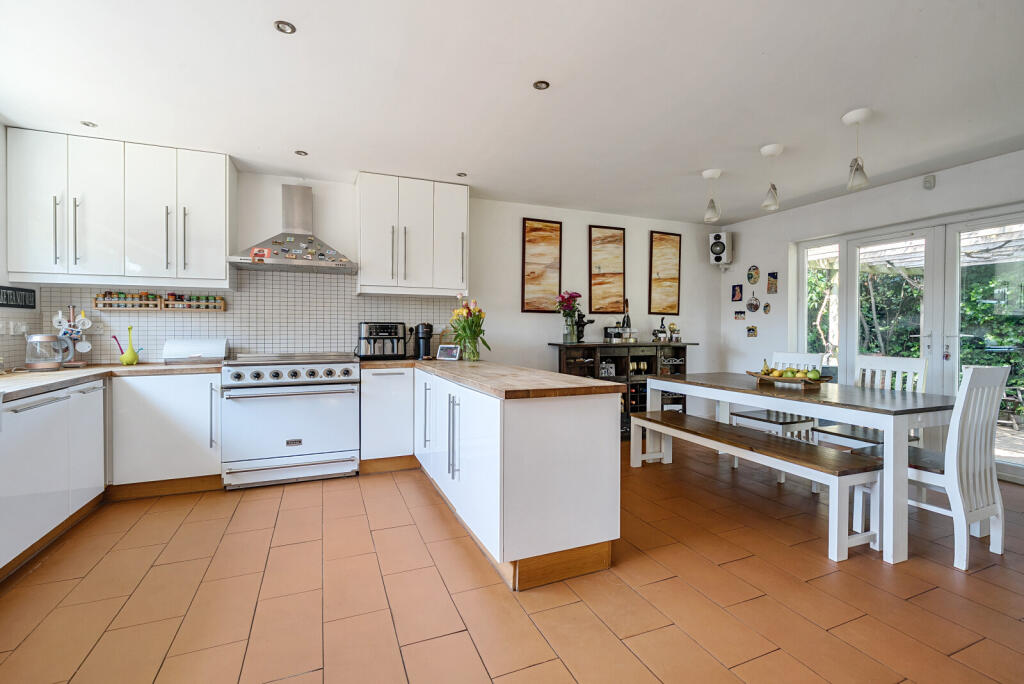 15-681b42456e800-...