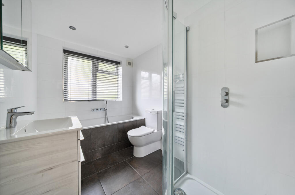 1353973-3-68c1882...