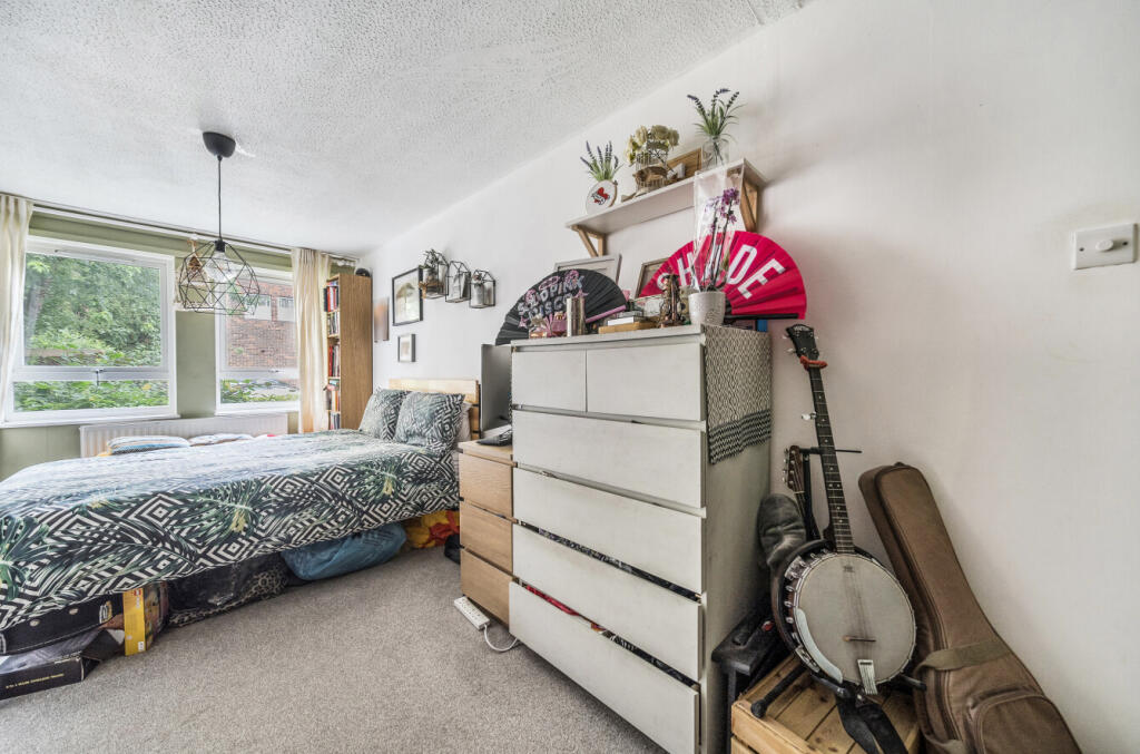 1329679-17-688354...