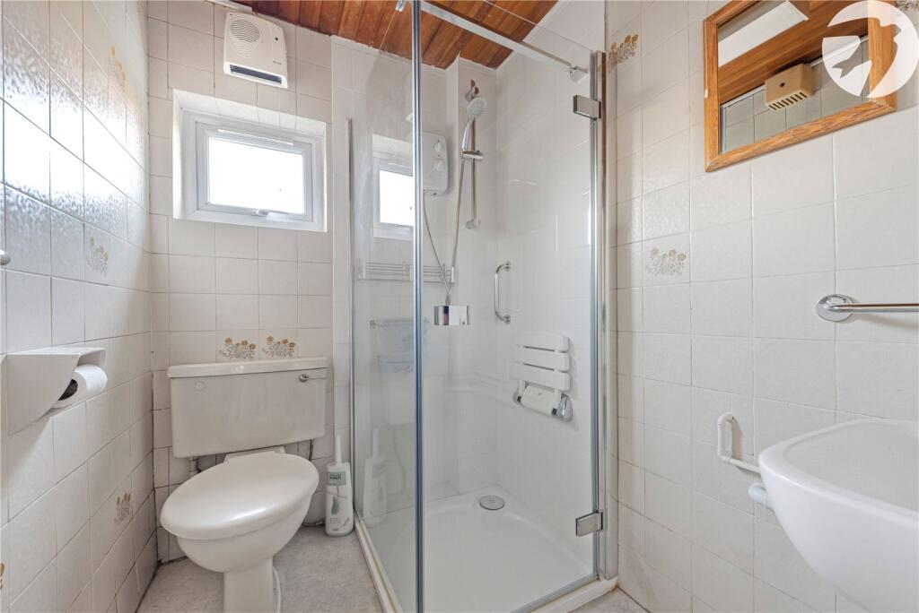 D/S Shower Room