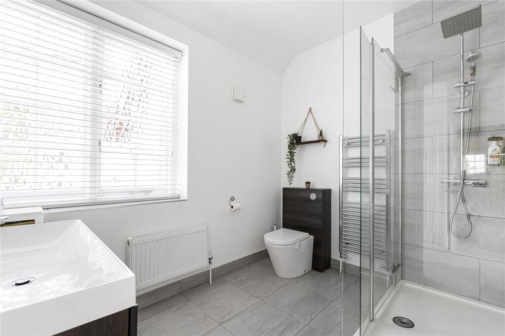 Bedroom 1 En Suite