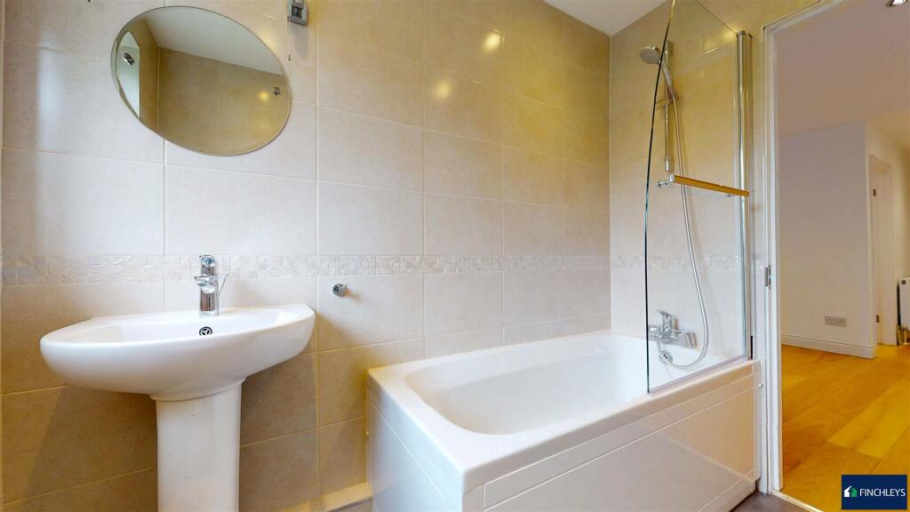 29-Fairfield-Close-London-N12-9ST-07292025_215818.