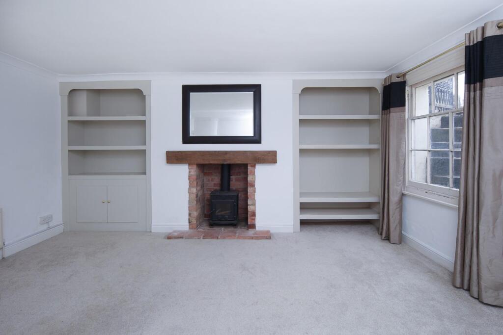 Flat 1 at 10-12 Portland Place CV32-6.jpg