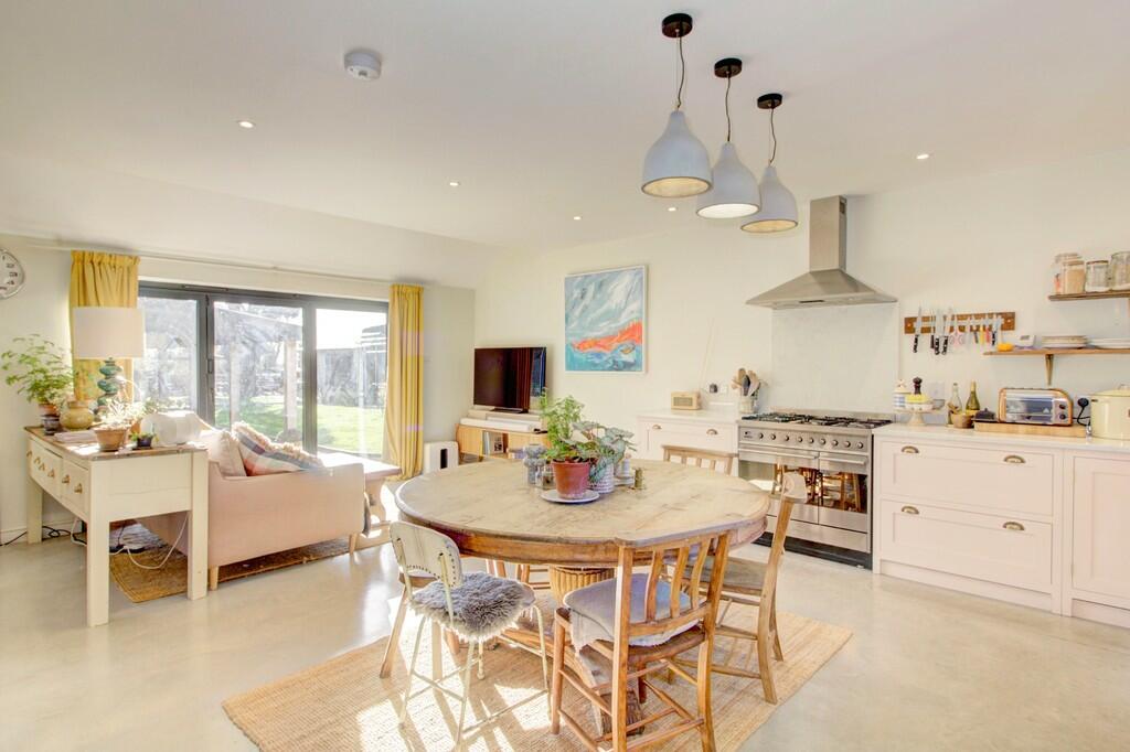 Kitchen/Dining/Fa...