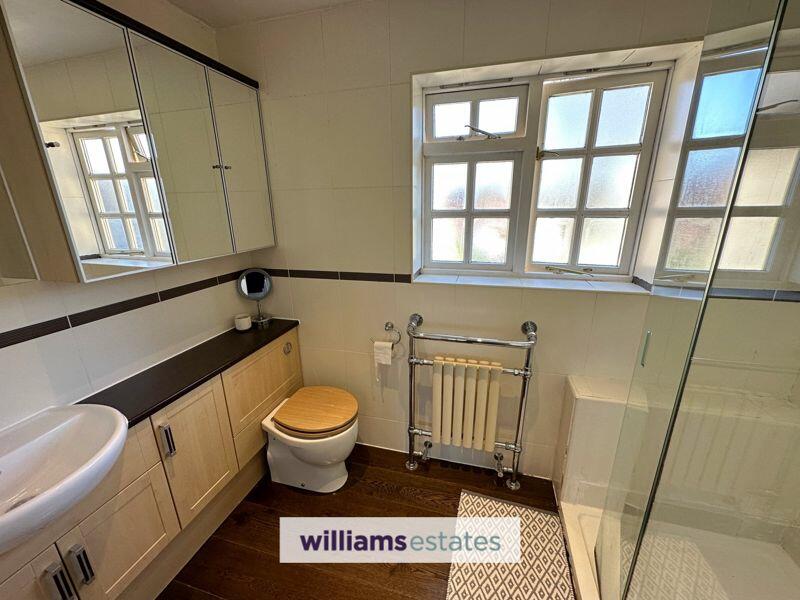 Ensuite