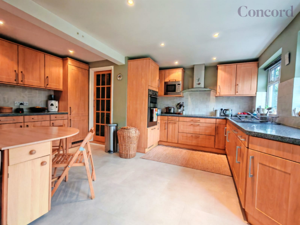 Kitchen 1