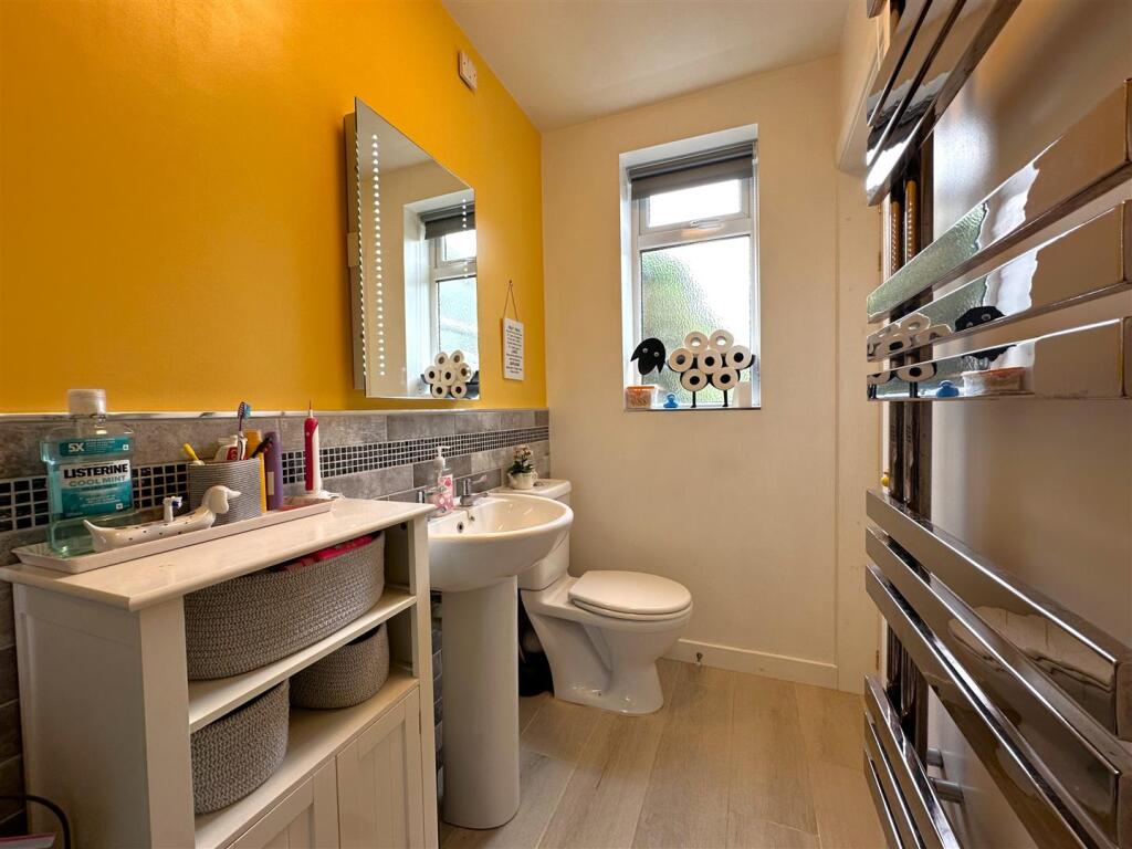 Shower Room Aspect Two 492