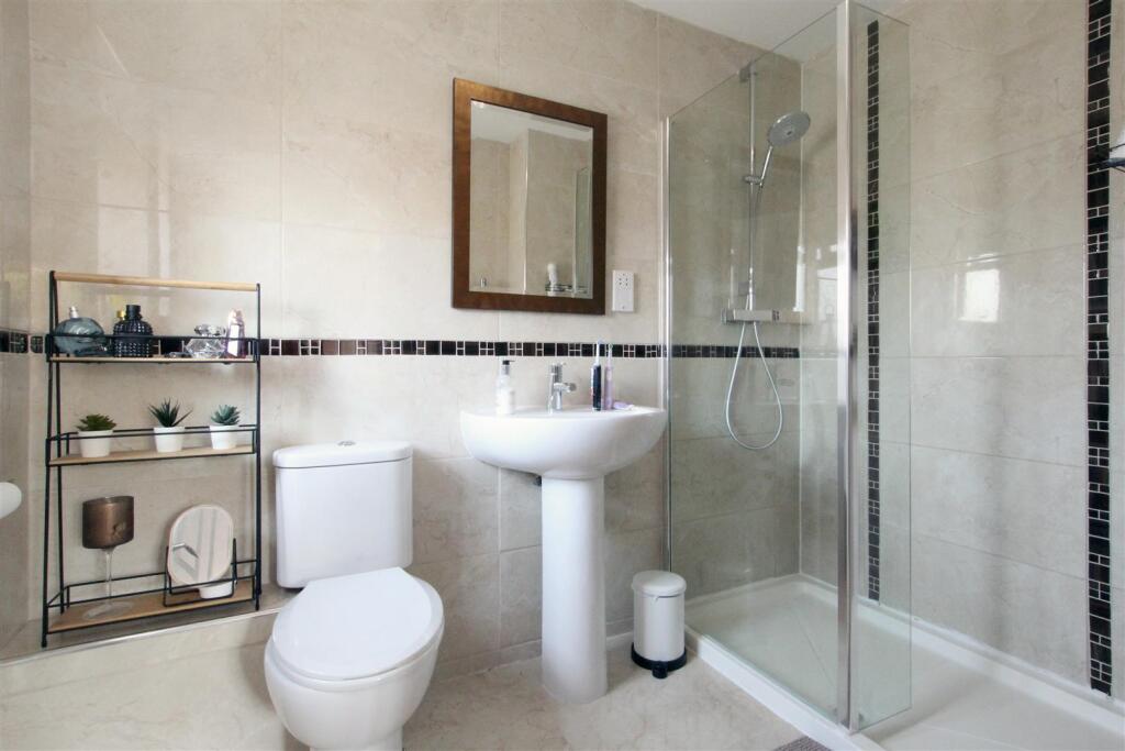 ensuite-1-1.jpg