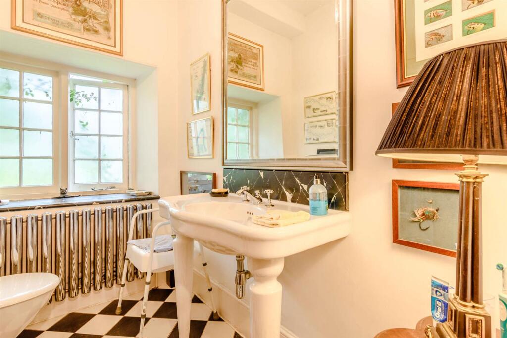 8508160-interior37-800.jpg