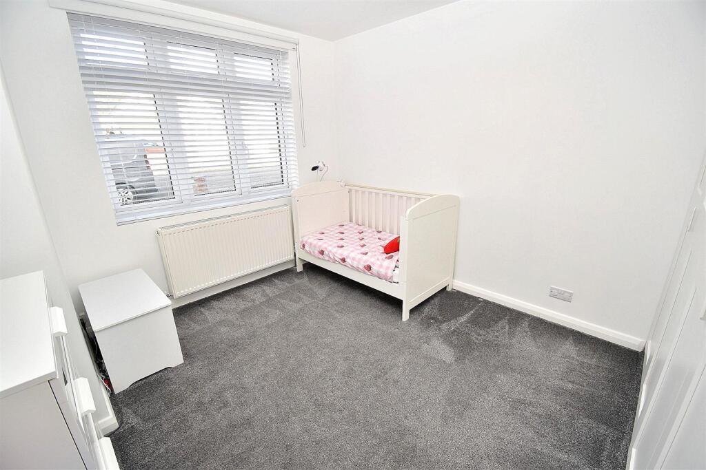 BED 2 - TV ROOM.JPG