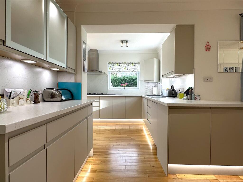 Stylish Kitchen 805