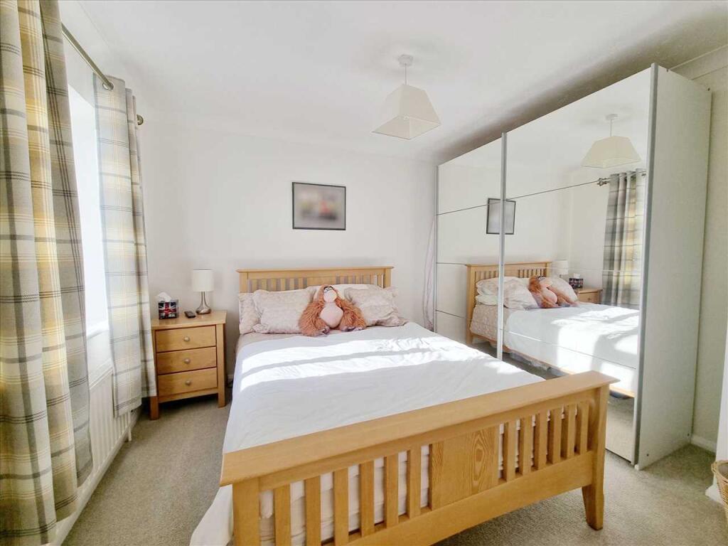 Bedroom 2: