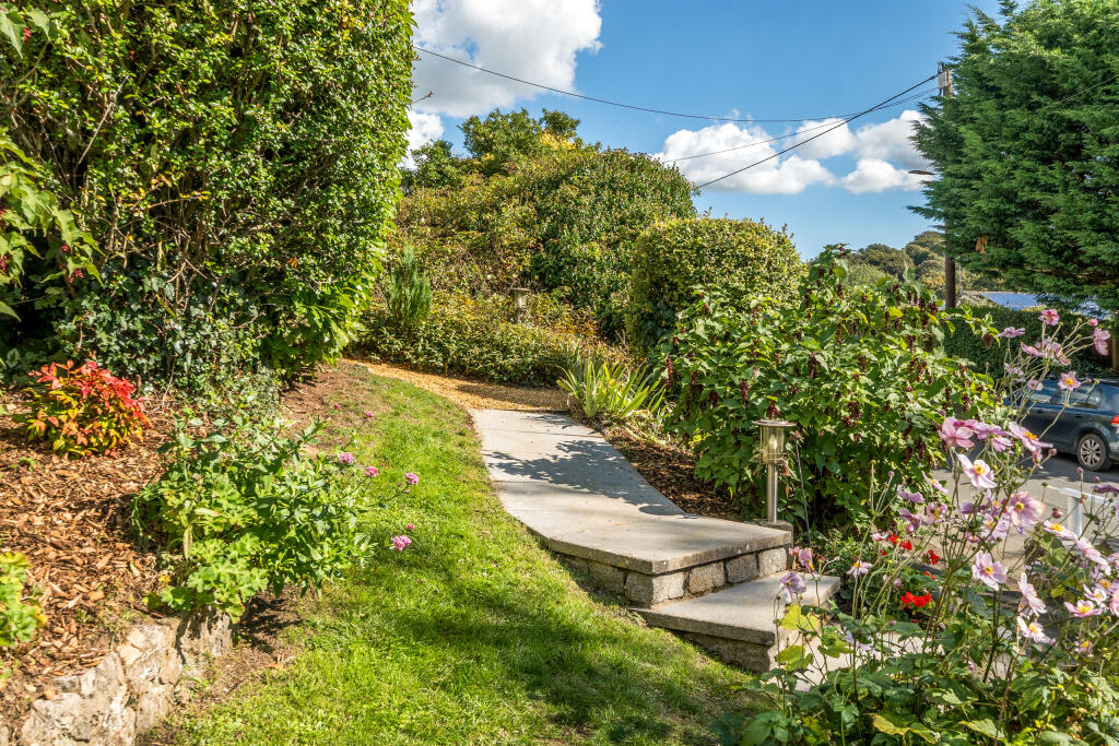 1354464-9-68d3f2fb62527-ARW-1