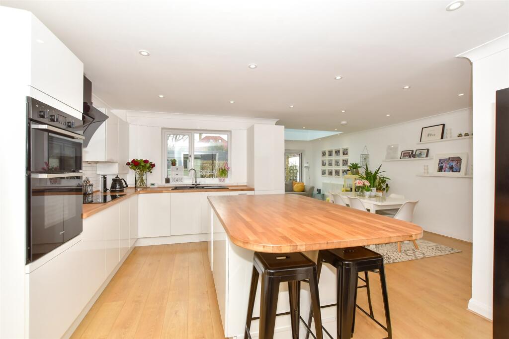 Kitchen/Dining/ Living Area