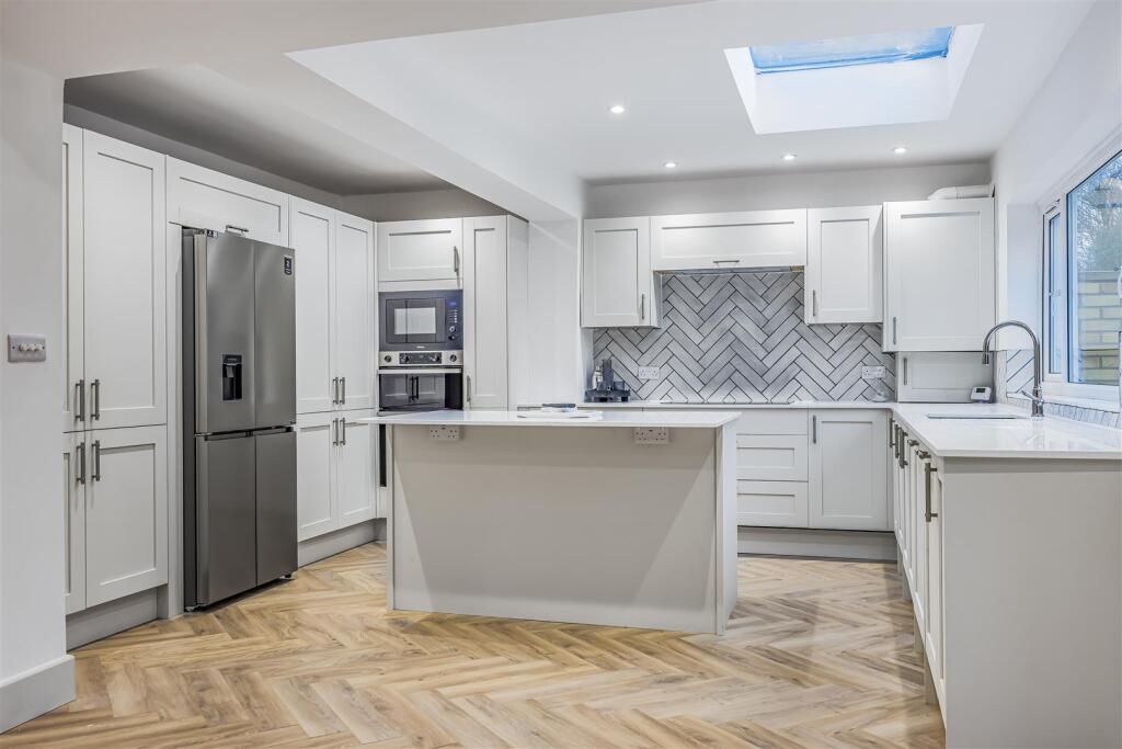 176 Hazelton Way, Horndean-PorticoMarketing-SoldBy