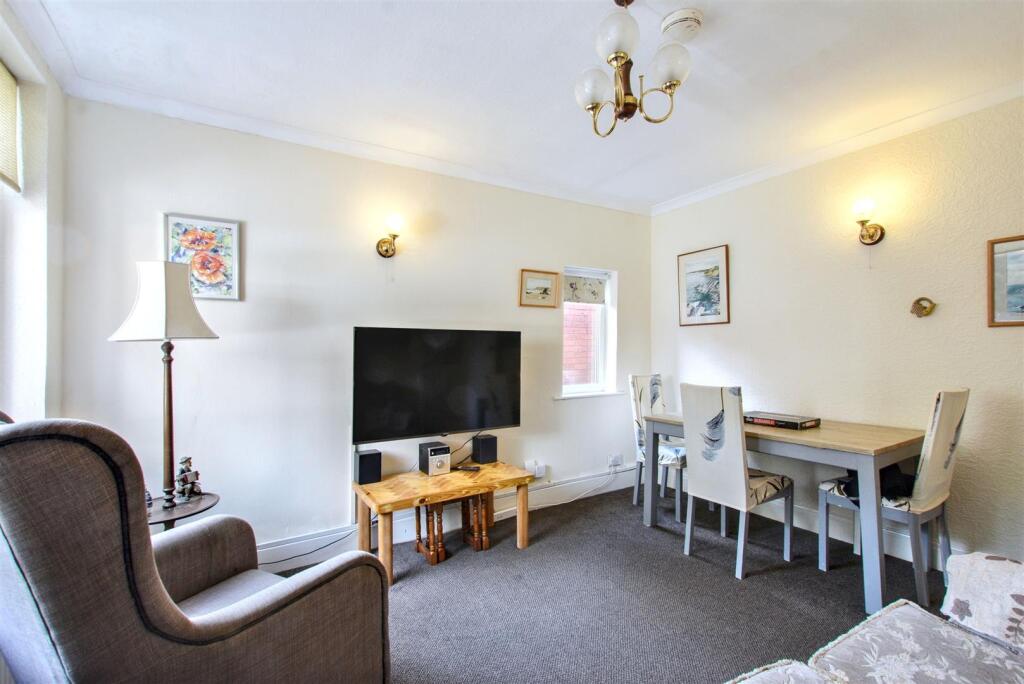 Dining Room_2.jpeg