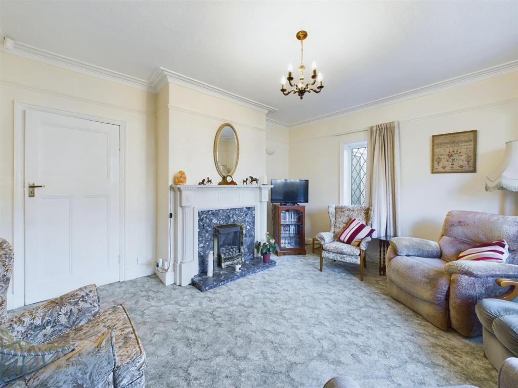 Lounge: