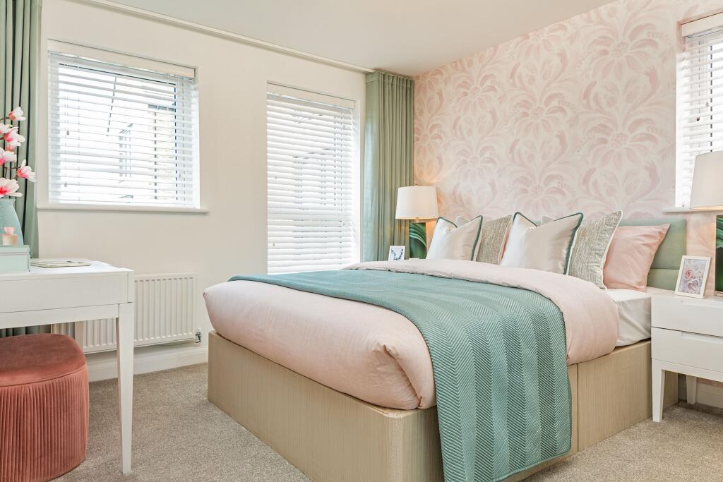 En suite main bedroom in the Hesketh 4 bedroom home