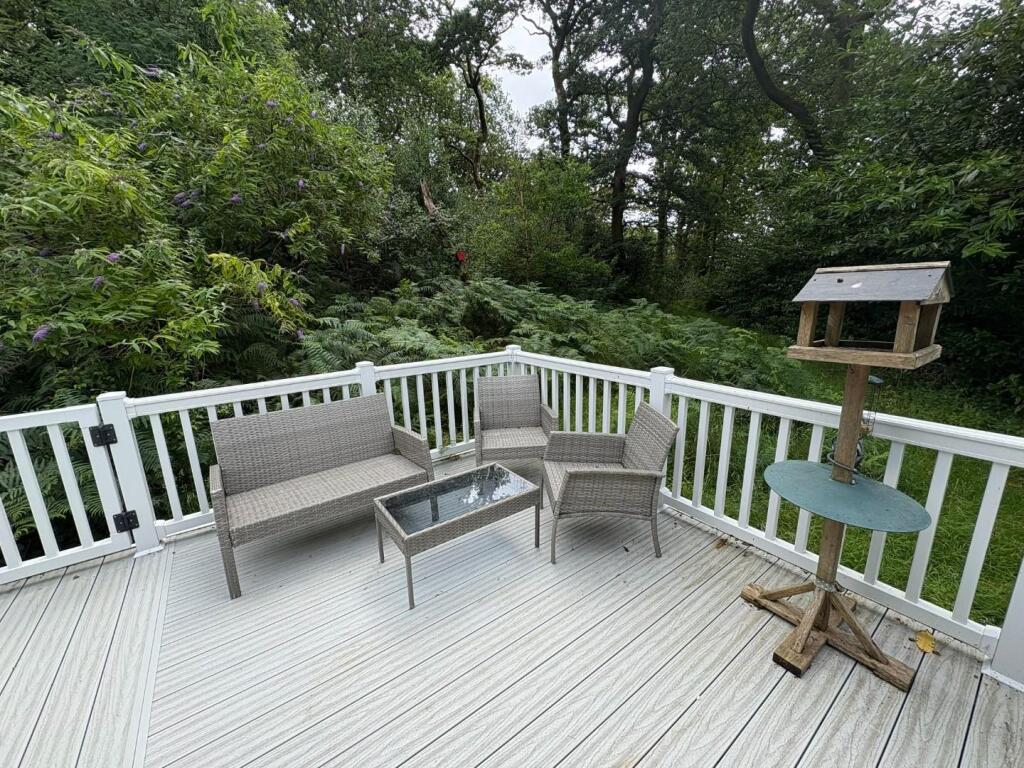 Decking (1).JPEG