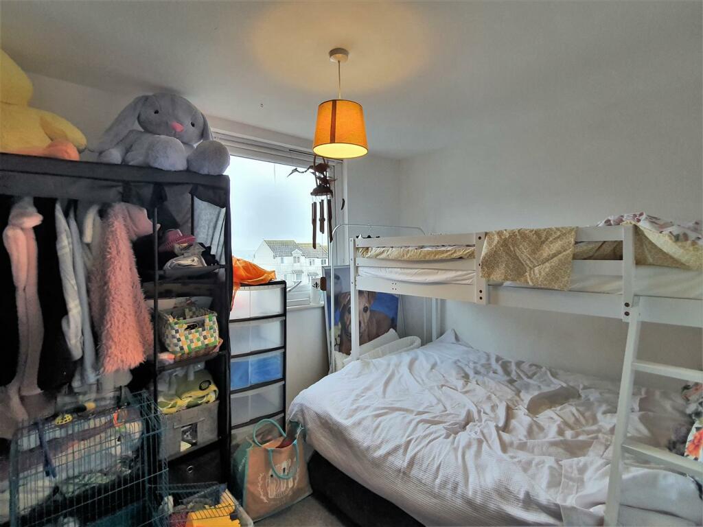 Flat 5, Bedroom 2