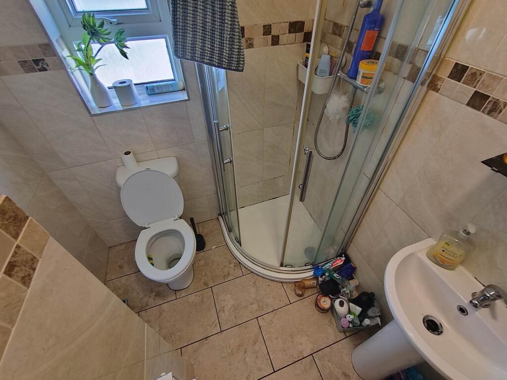 First floor rear bat