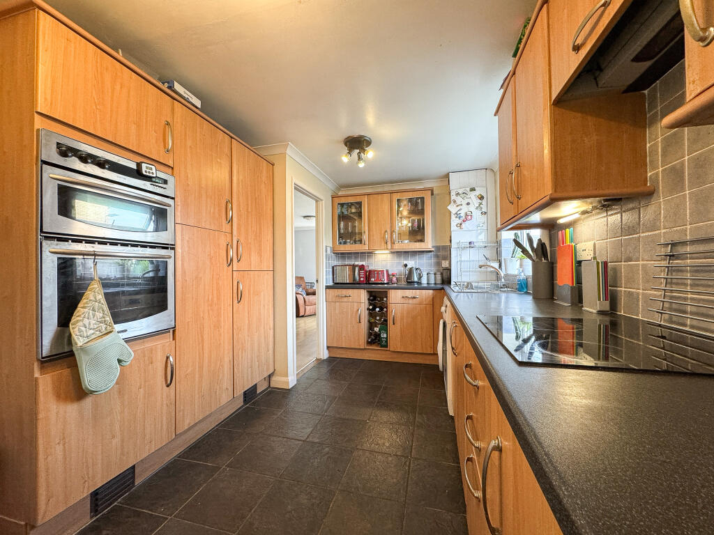 Kitchen (2)