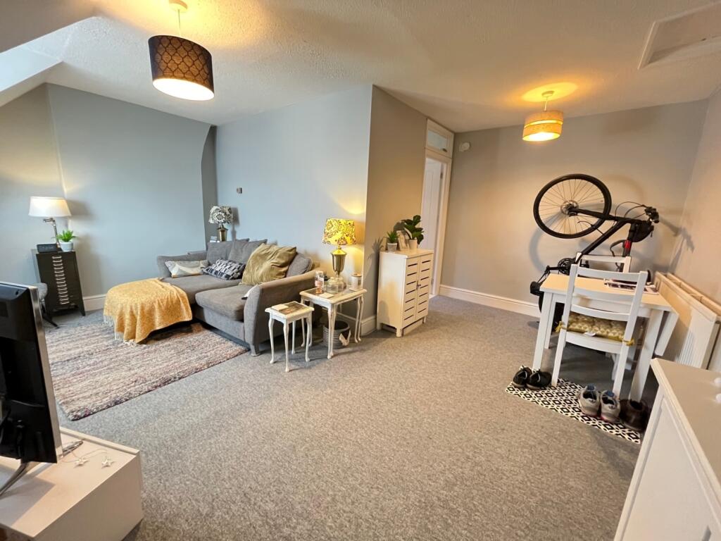Lounge 4