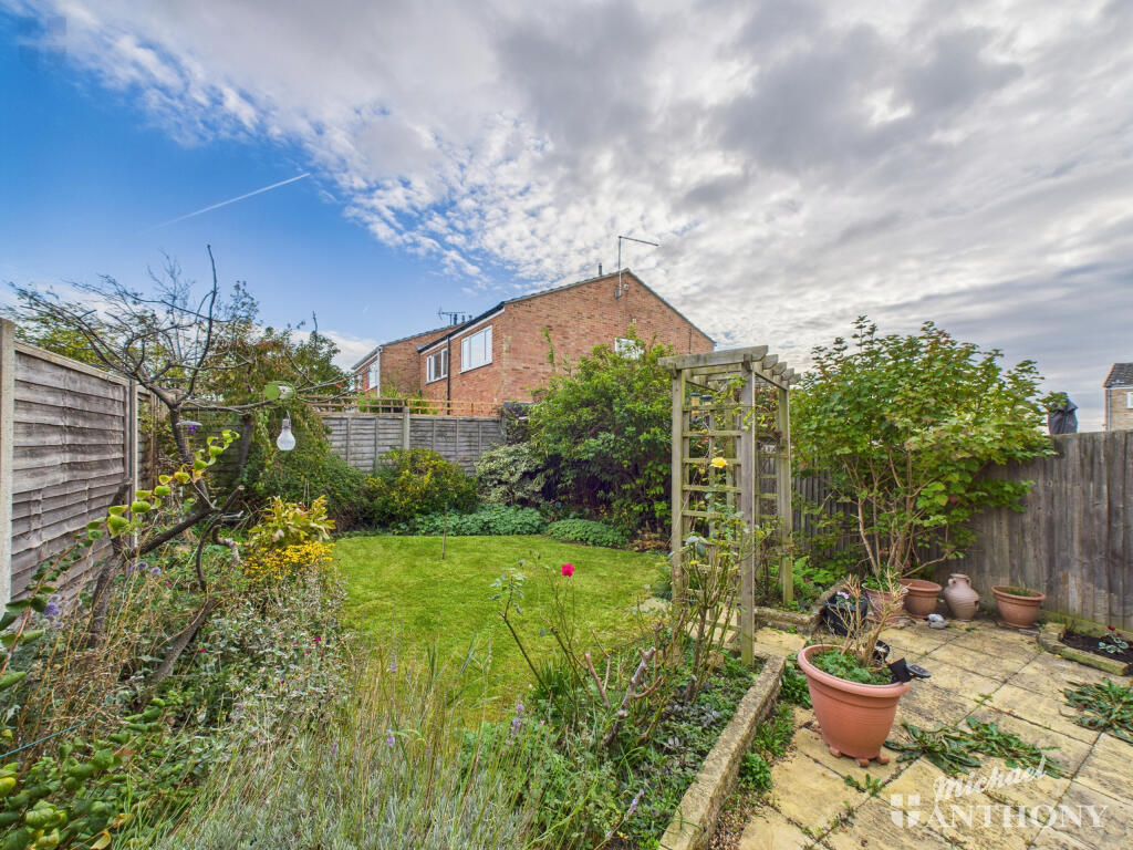 CAM03218G0-PR0812-STILL012