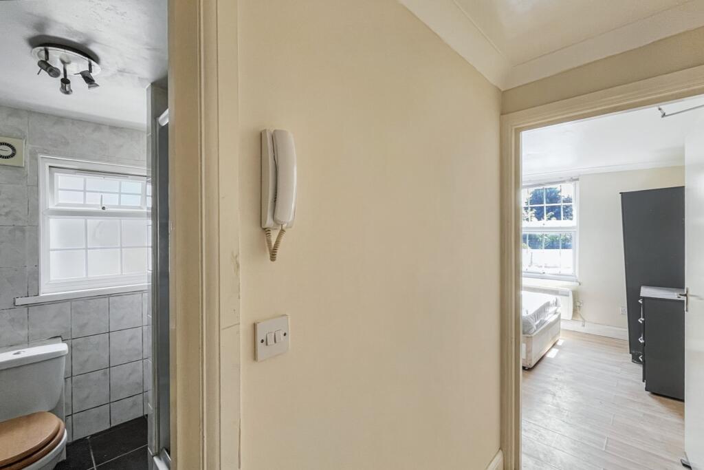 Flat 1, 290 Ewell Road, Surbiton, KT6 7AQ