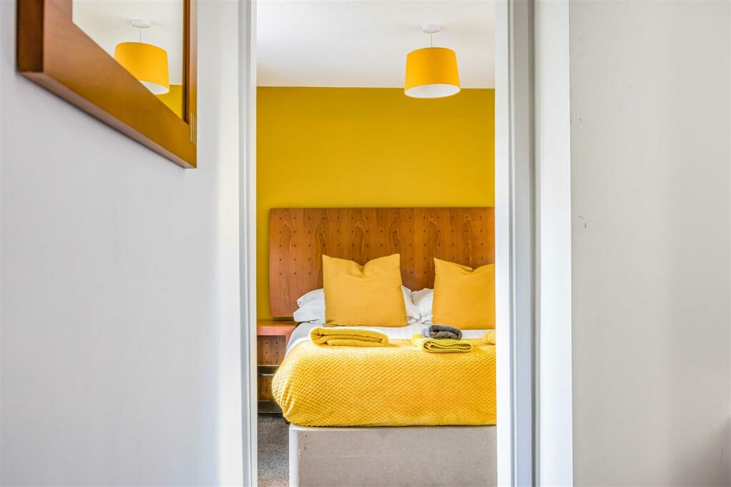 Blue Star House 20 Elphinstone Road, Southsea-Smal