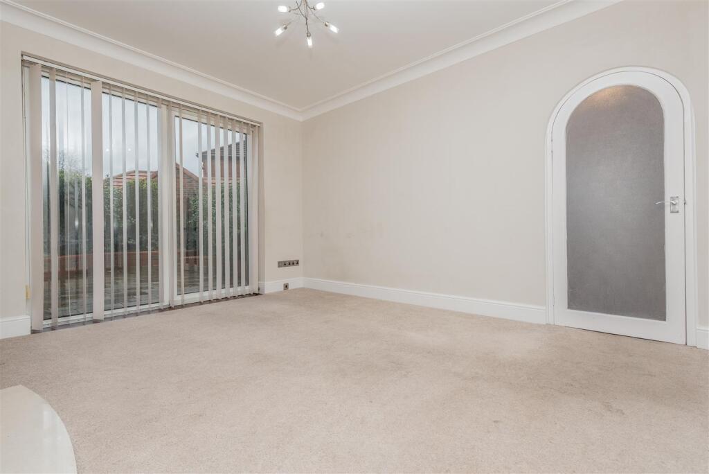 Dining Room: