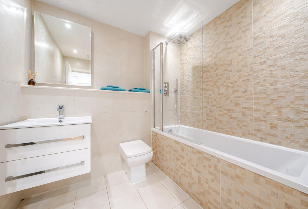 1340933-15-68a6e1...