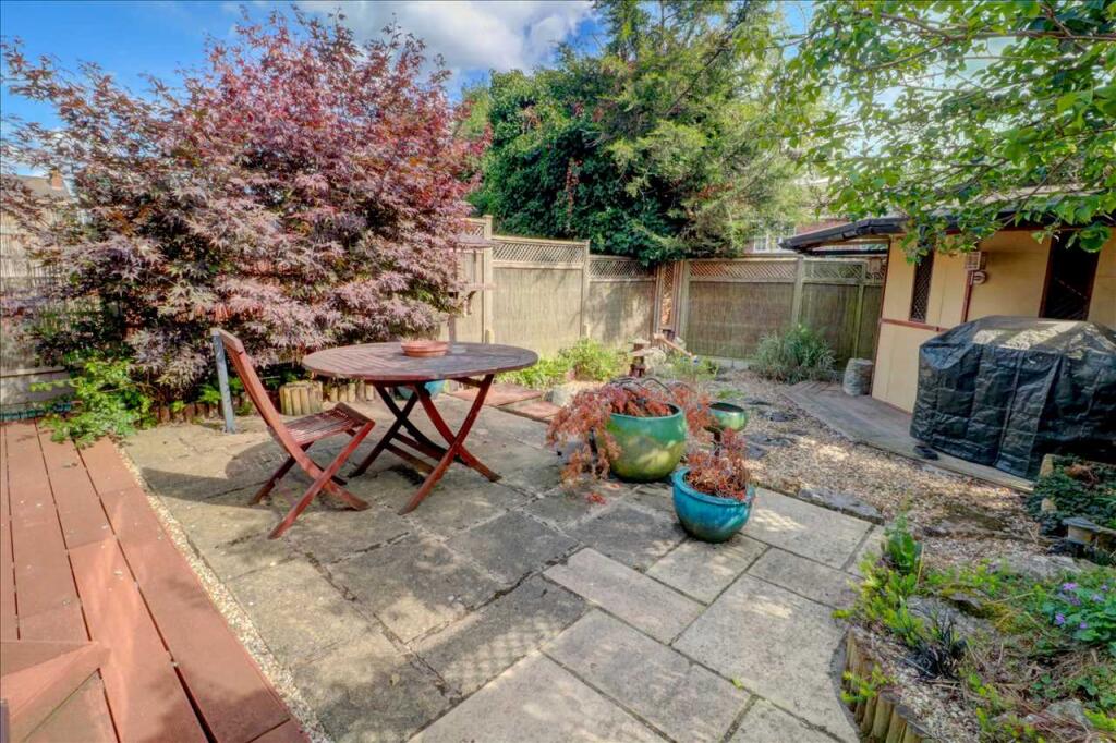 LOW MAINTENANCE REAR