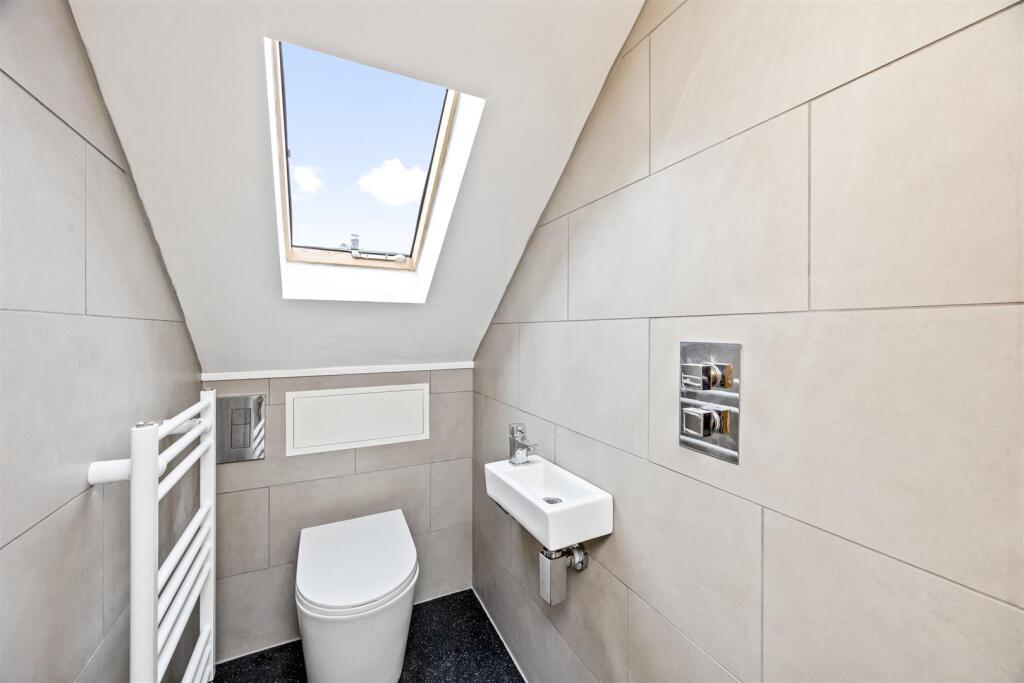Cloakroom/WC