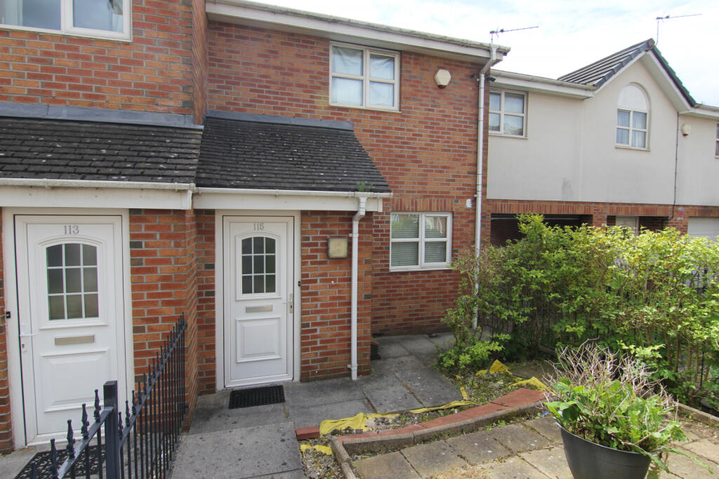 Two bedroom town house - NO VENDOR CHAIN